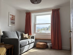 Cottage | Living area