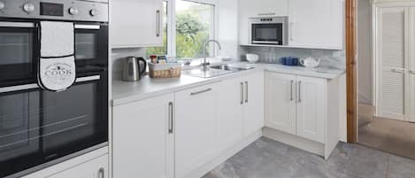 Cottage | Interior