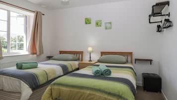 3 bedrooms, WiFi (free), individually decorated, individually furnished
