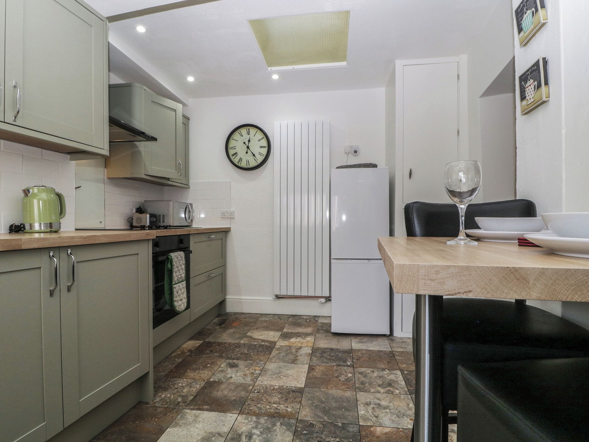 Microwave, stovetop, electric kettle, toaster