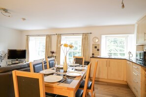 Cottage | Interior - Derwentwater Apartment (Keswick)