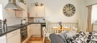 In & Out Cottage