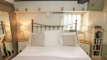 Cottage | Individually decorated, individually furnished, free WiFi