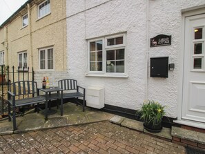 Cottage | Outdoor dining