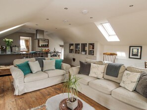 Cottage | Living area