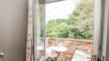 Cottage | Outdoor dining