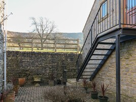 Cottage | Property grounds