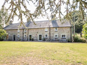 Cottage | Interior