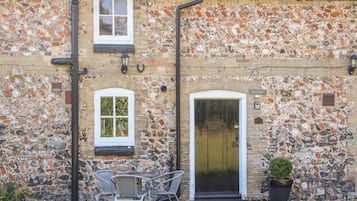 Cottage | Bahagian luar