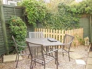 Terrace/patio - Cobbler's Cottage (Norwich)