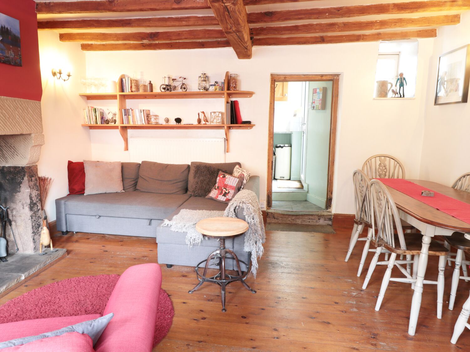 Cottage | Interior