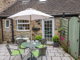 Cottage | Outdoor dining