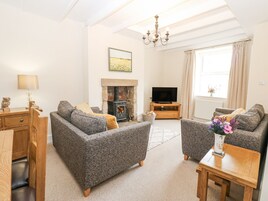 Cottage | Living area | TV, DVD player