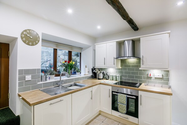 Private kitchen - Weavers Cottage (Hebden Bridge)