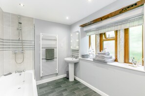 Bathroom - Weavers Cottage (Hebden Bridge)
