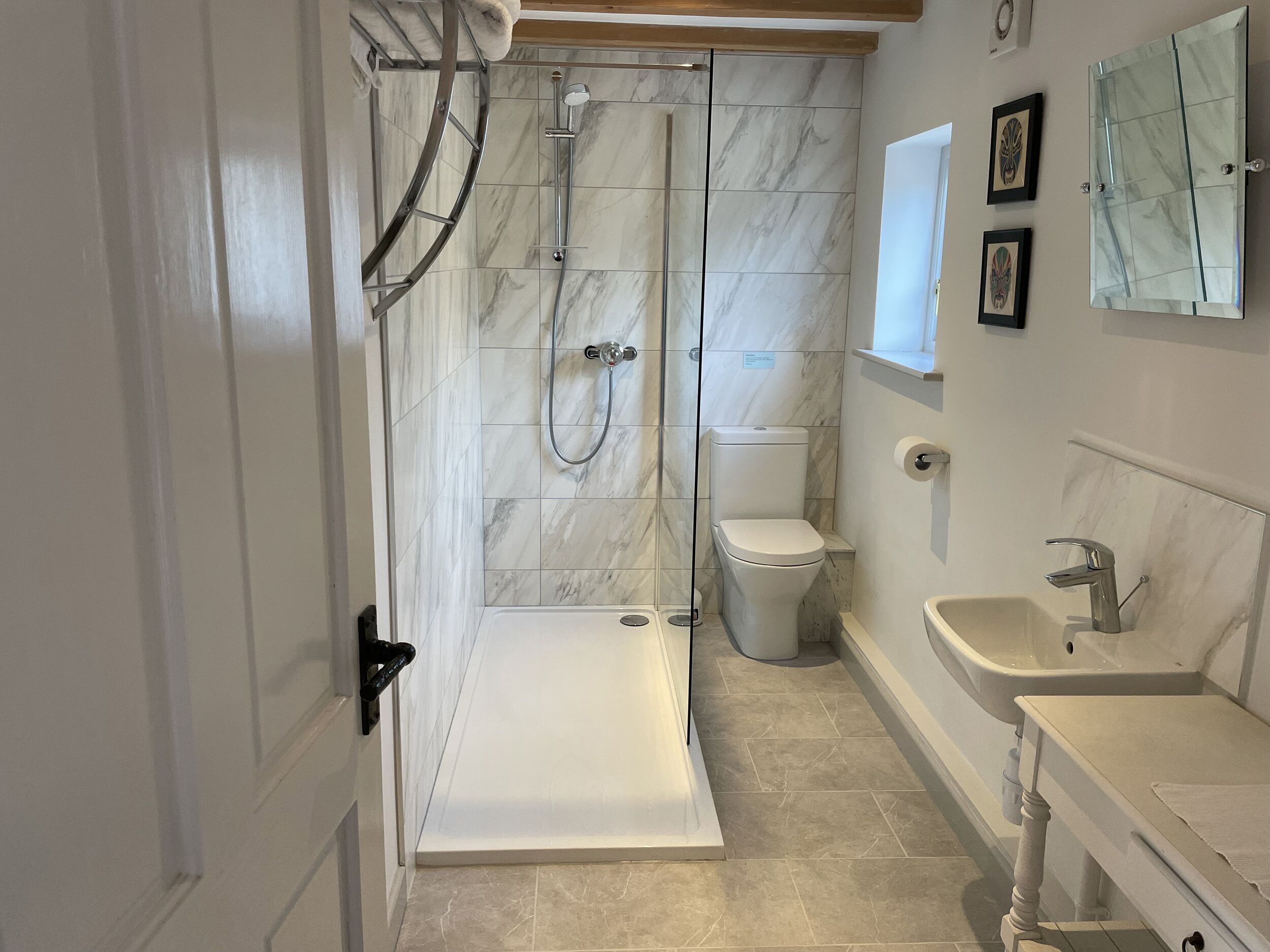 Cottage | Phòng tắm | Buồng tắm vòi sen 