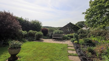 Cottage | Property grounds