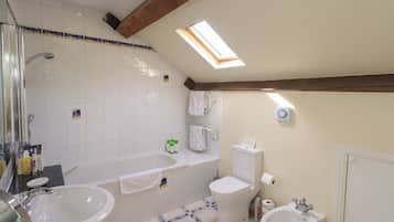 Cottage | Bathroom | Shower