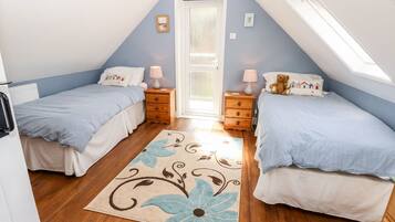 Cottage | 3 bedrooms, individually decorated, individually furnished, free WiFi