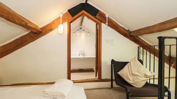 4 bedrooms, individually decorated, individually furnished