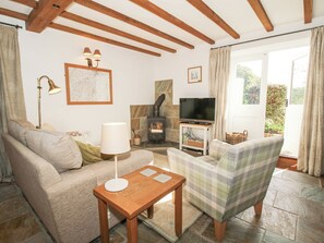 Cottage | Living area | TV