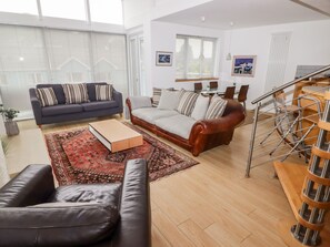 Cottage | Interior - The Gallery (Tenby)