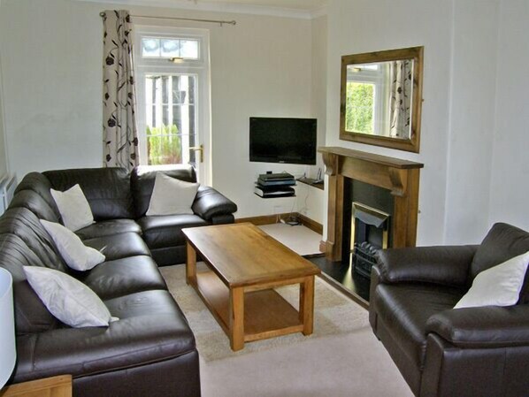 Cottage | Interior - Railway Cottage (Fairbourne)