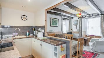 Cottage | Interior
