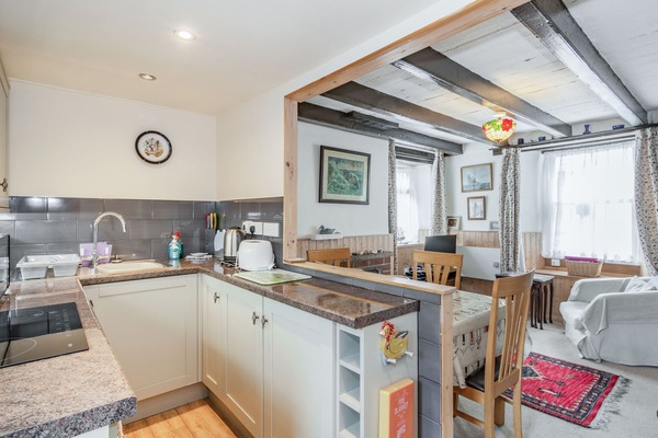 Cottage | Interior