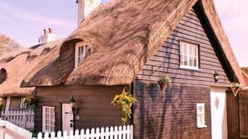 Cottage | Interior