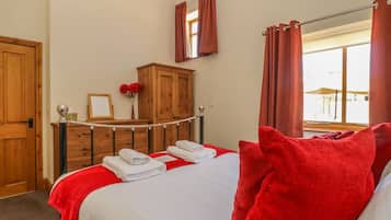 Cottage | Interior