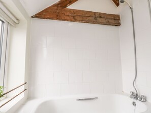 Cottage | Bathroom | Shower - Stables Cottage (Melksham)