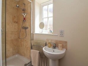 Cottage | Bathroom | Shower