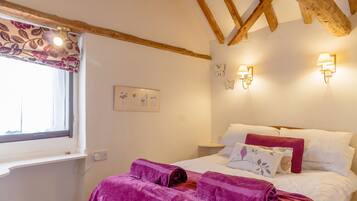 Cottage | 1 bedroom, individually decorated, individually furnished