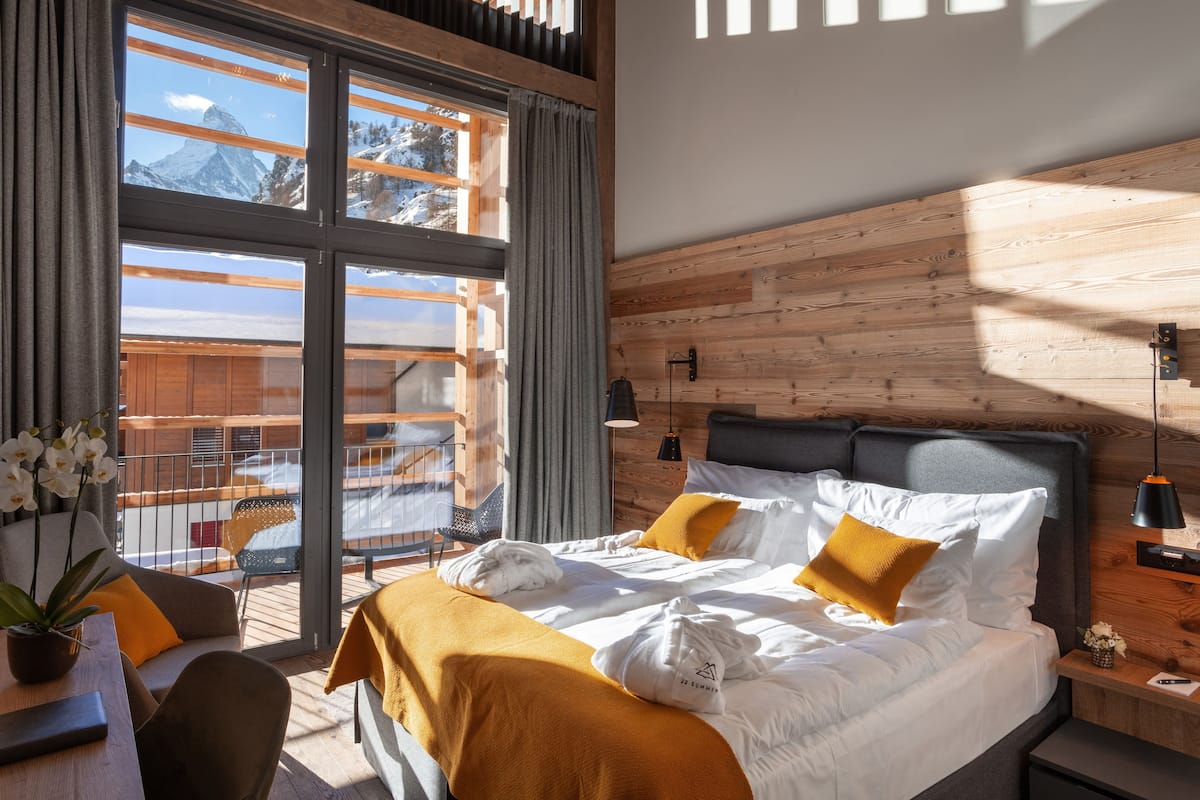Panoramic Suite, Mountain View | Premium bedding, minibar, in-room safe, desk