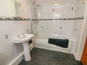 ChaumiÚre | Salle de bain | Douche, séchoir à cheveux