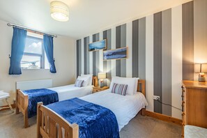 2 bedrooms, individually decorated, individually furnished, free WiFi - Stables Cottage (Llanrwst)