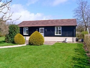 Cottage | Front of property