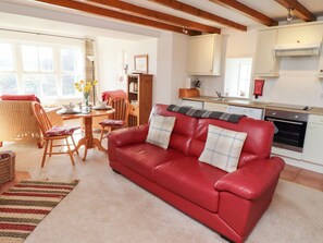 Cottage | Living area