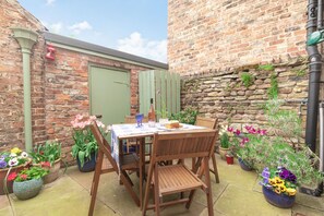 Cottage | Outdoor dining - Chapel Cottage (York)