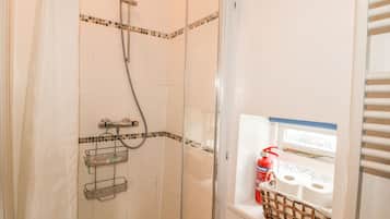 Cottage | Bathroom | Shower