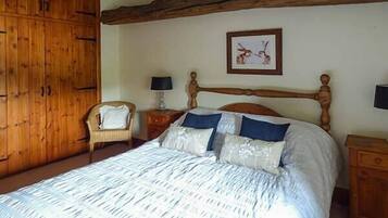 2 habitaciones, decoración personalizada y muebles diferentes