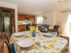 Cottage | Private kitchen | Fridge, microwave, stovetop, dishwasher