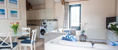 Cottage | Property grounds