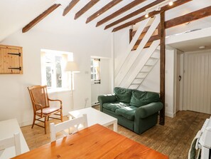 Cottage | Living room | DVD player