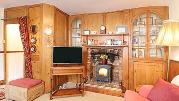 Casa de campo | Sala de estar | TV, DVD player