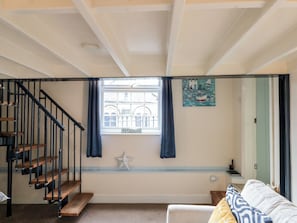 Cottage | Interior - Nutshell (Whitby)