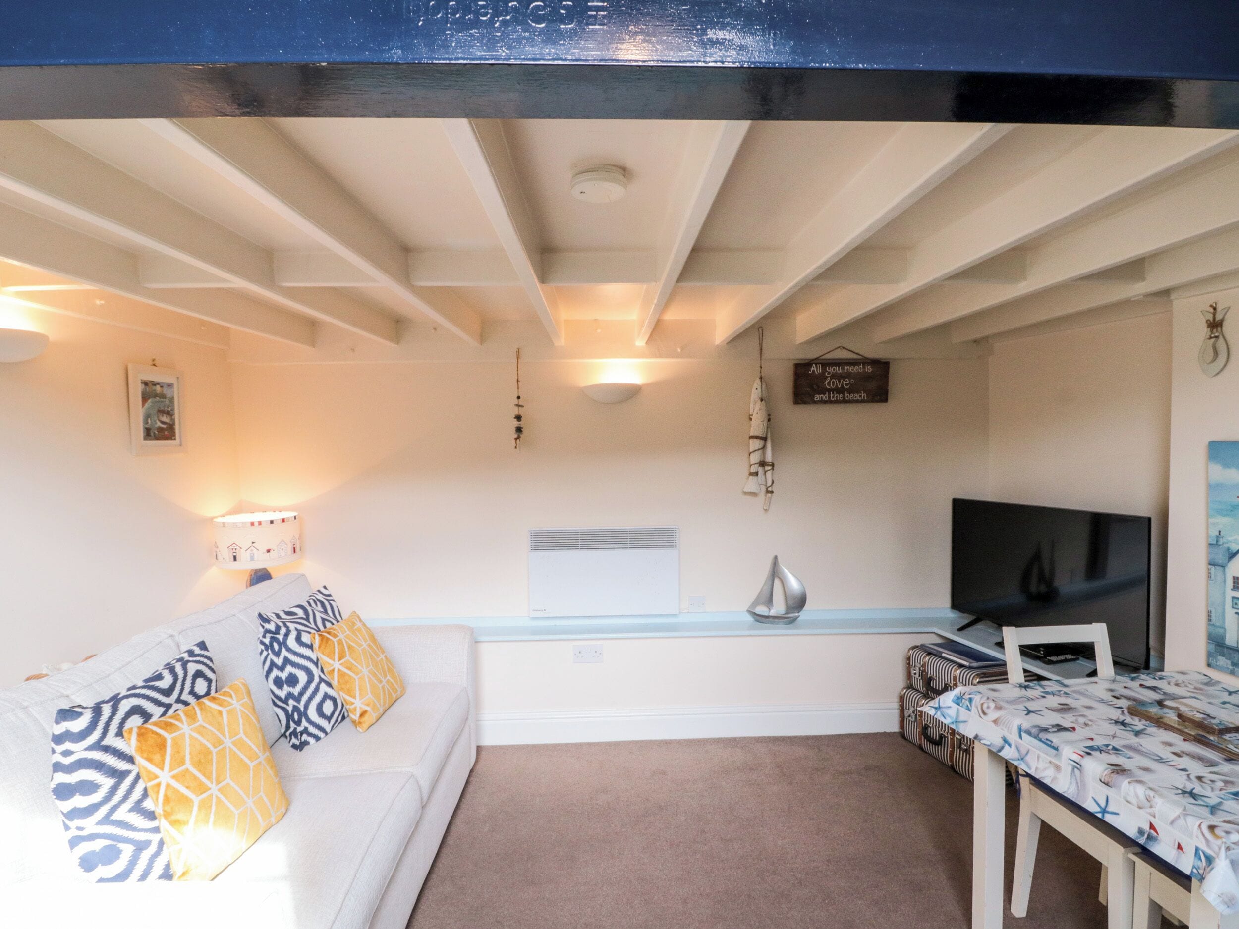 Cottage | Interior