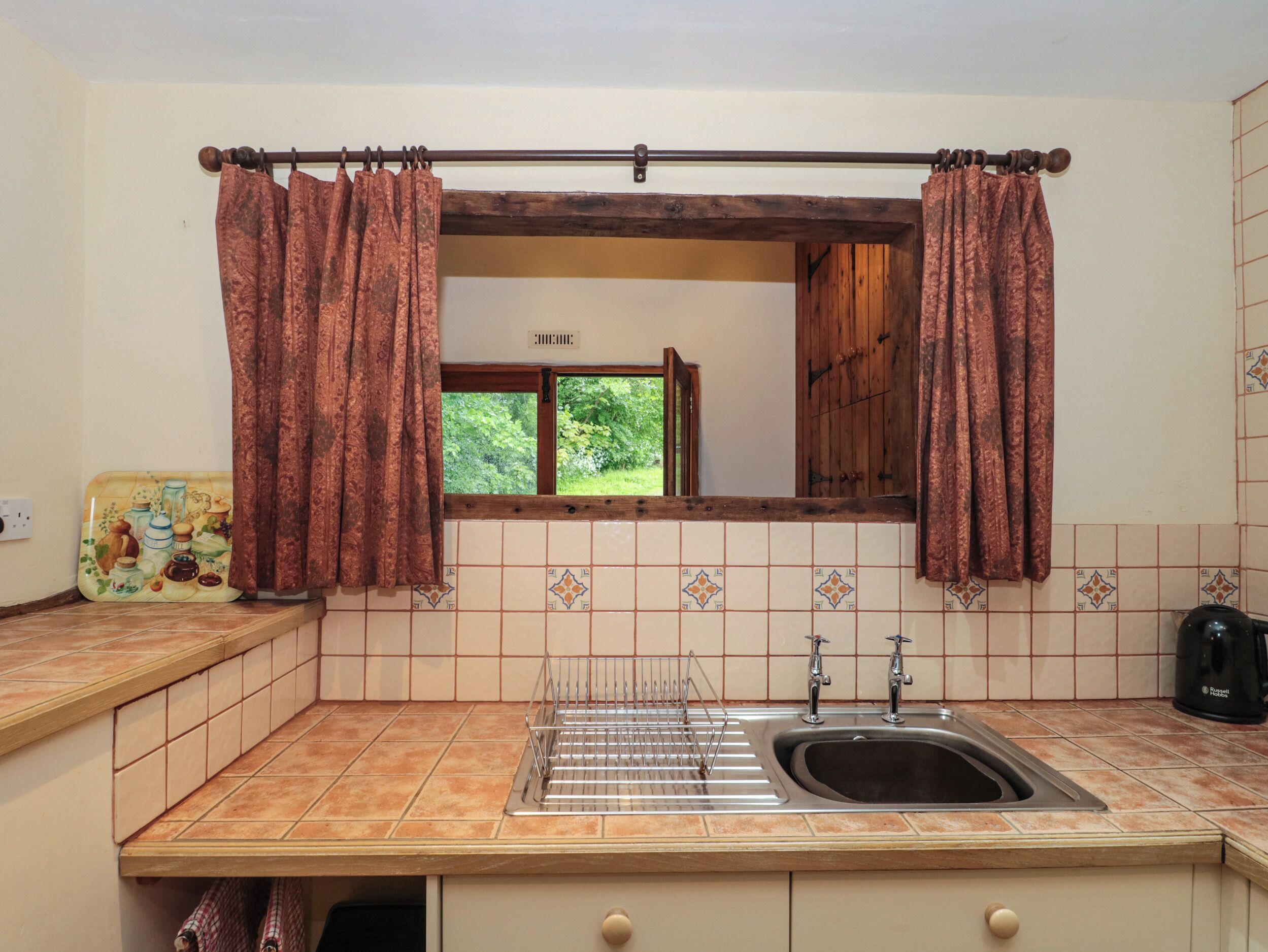 Fridge, microwave, stovetop, highchair