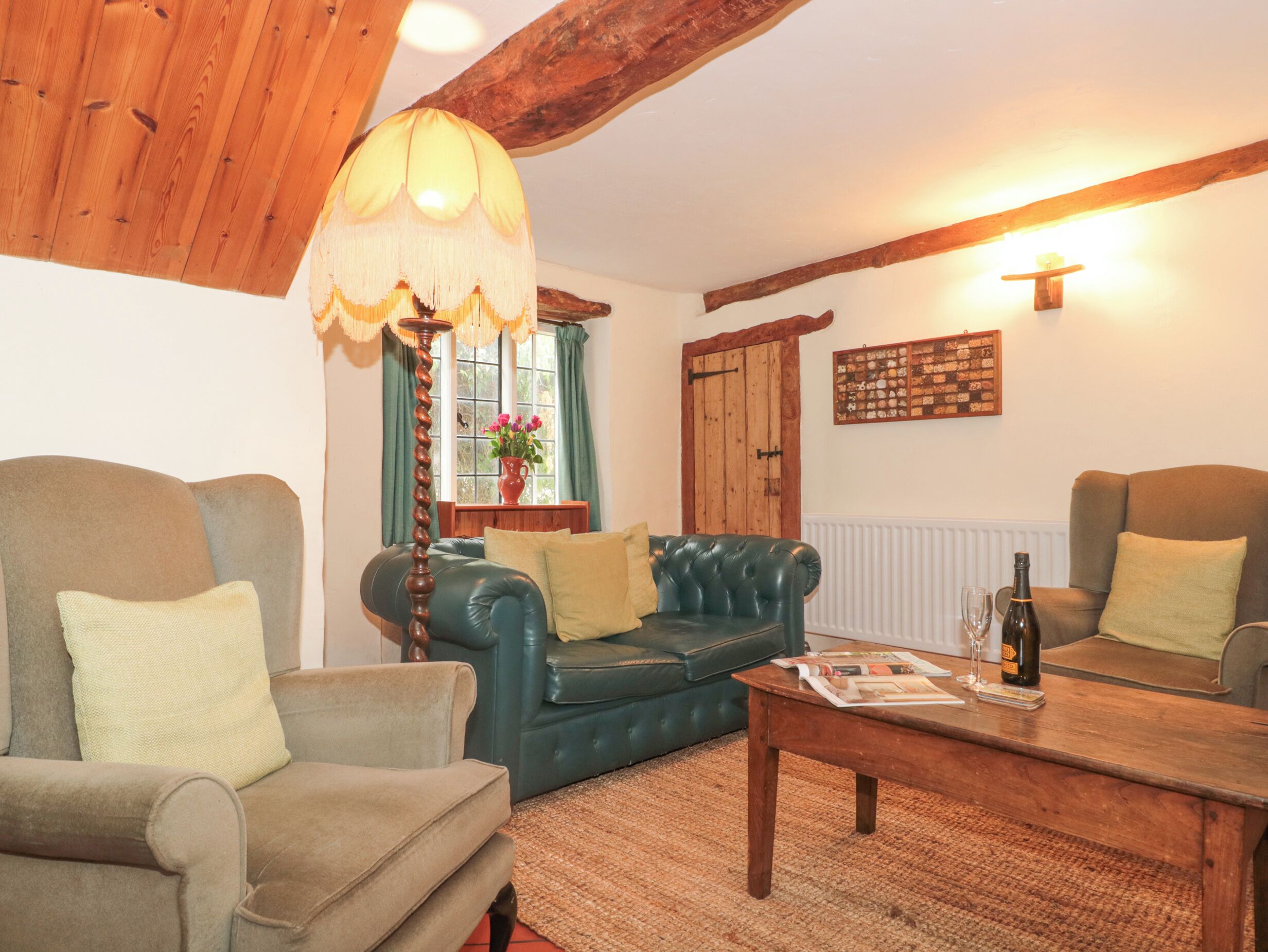 Cottage | Living area | TV, DVD player